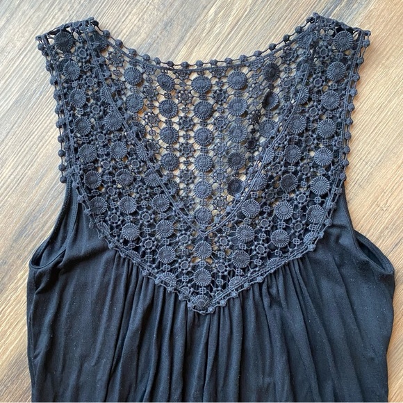 Kenneth Cole Reaction Black Sleeveless Dress with Lace Detail (M) - Picture 2 of 4